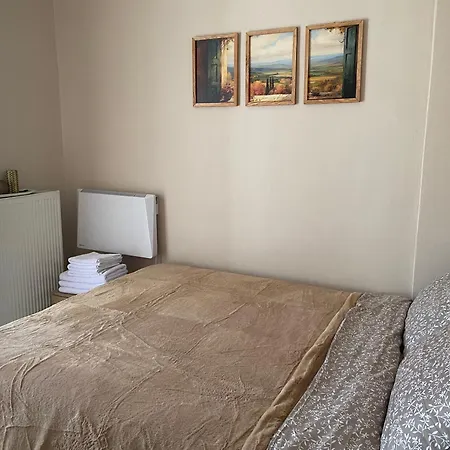 Feels Like 2 Maniákoi