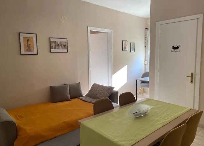 Feels Like 2 Apartamento Maniákoi